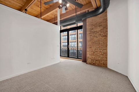 Tiny photo for 701 W Jackson Boulevard #402, Chicago, IL 60661 (MLS # 12575372)