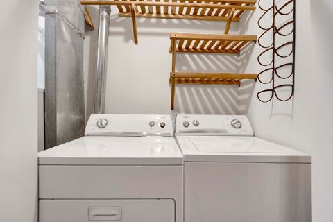 Tiny photo for 701 W Jackson Boulevard #402, Chicago, IL 60661 (MLS # 12575372)