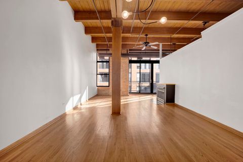 Tiny photo for 701 W Jackson Boulevard #402, Chicago, IL 60661 (MLS # 12575372)