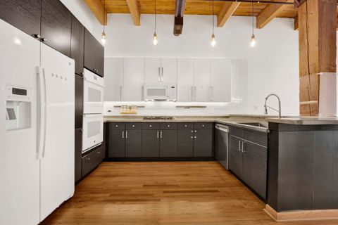 Tiny photo for 701 W Jackson Boulevard #402, Chicago, IL 60661 (MLS # 12575372)