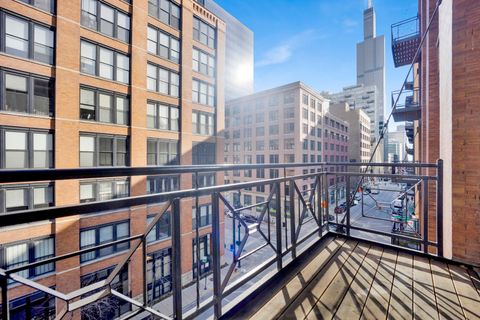 Tiny photo for 701 W Jackson Boulevard #402, Chicago, IL 60661 (MLS # 12575372)