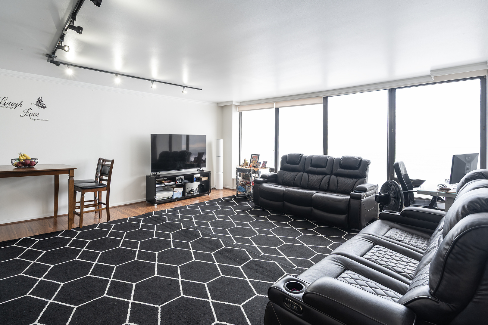 5445 N Sheridan Road 3210