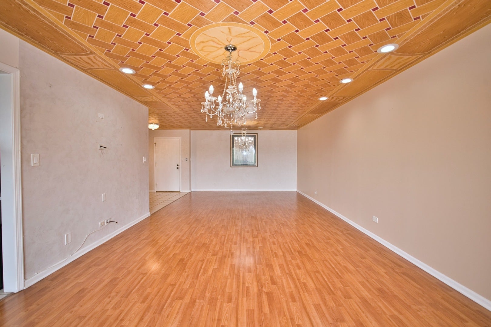 7601 Lincoln Avenue 502