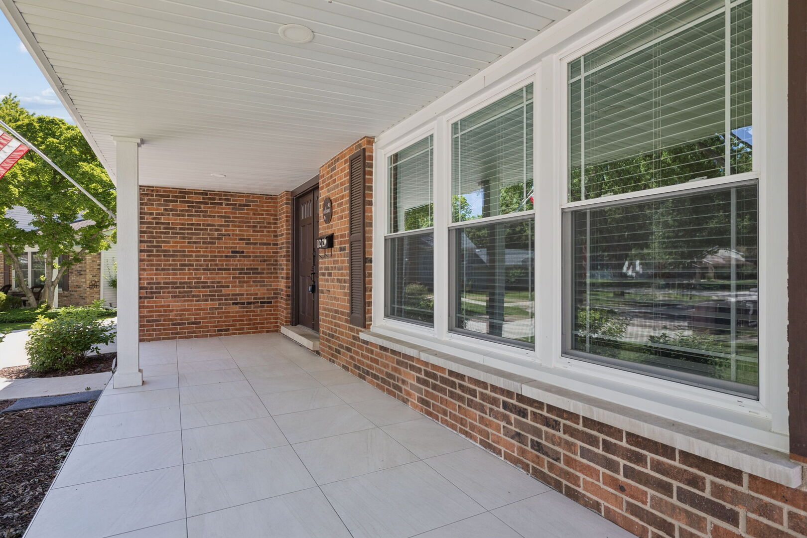1220 Garden Court