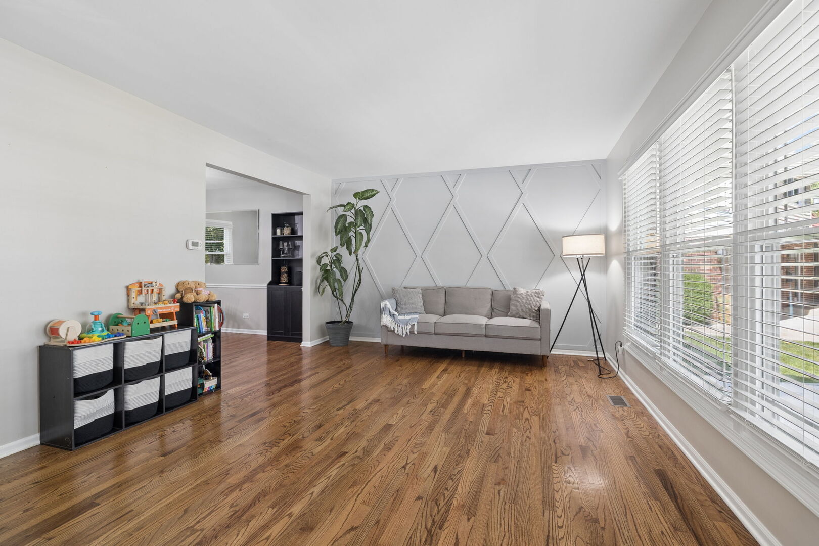 1220 Garden Court