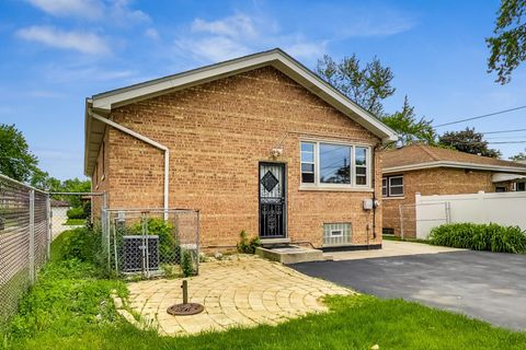 Tiny photo for 15722 Ellis Avenue, Dolton, IL 60419 (MLS # 12529261)
