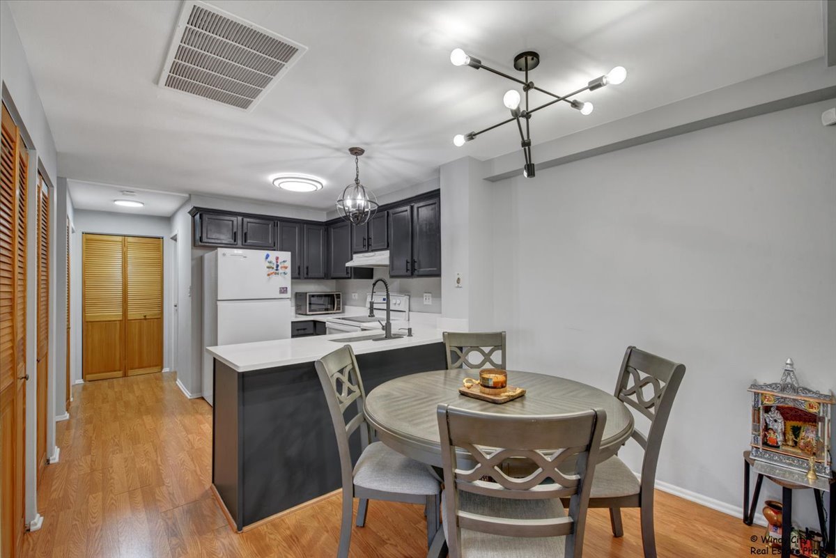 5400 Walnut Avenue 215