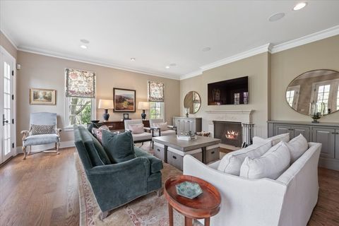 Tiny photo for 99 Tudor Place, Kenilworth, IL 60043 (MLS # 12629822)