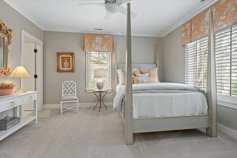 Tiny photo for 99 Tudor Place, Kenilworth, IL 60043 (MLS # 12629822)