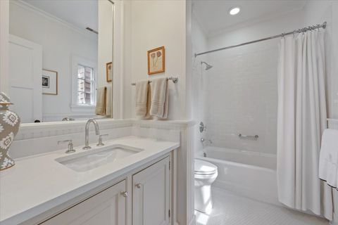 Tiny photo for 99 Tudor Place, Kenilworth, IL 60043 (MLS # 12629822)