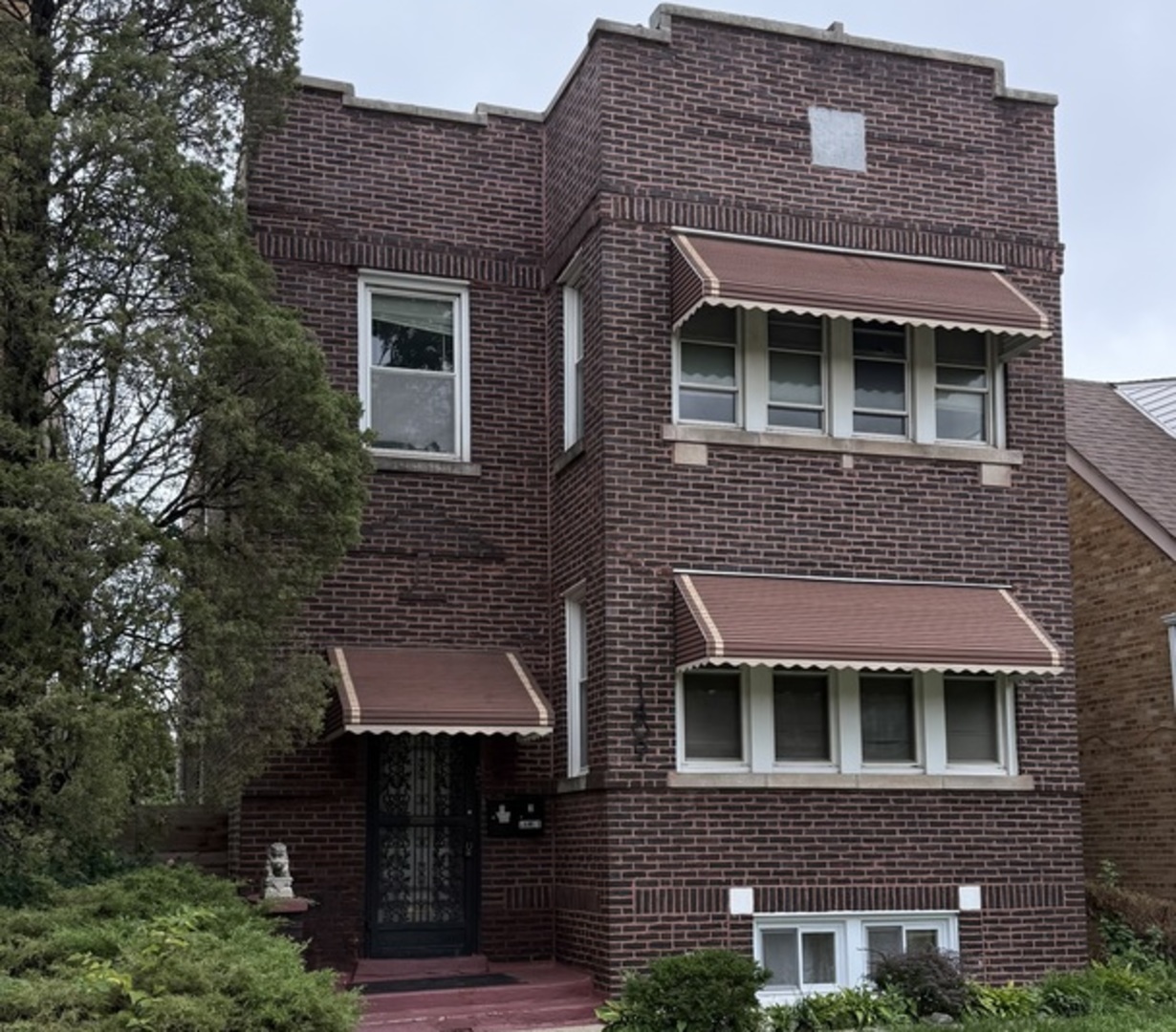 1409 N Lawler Avenue