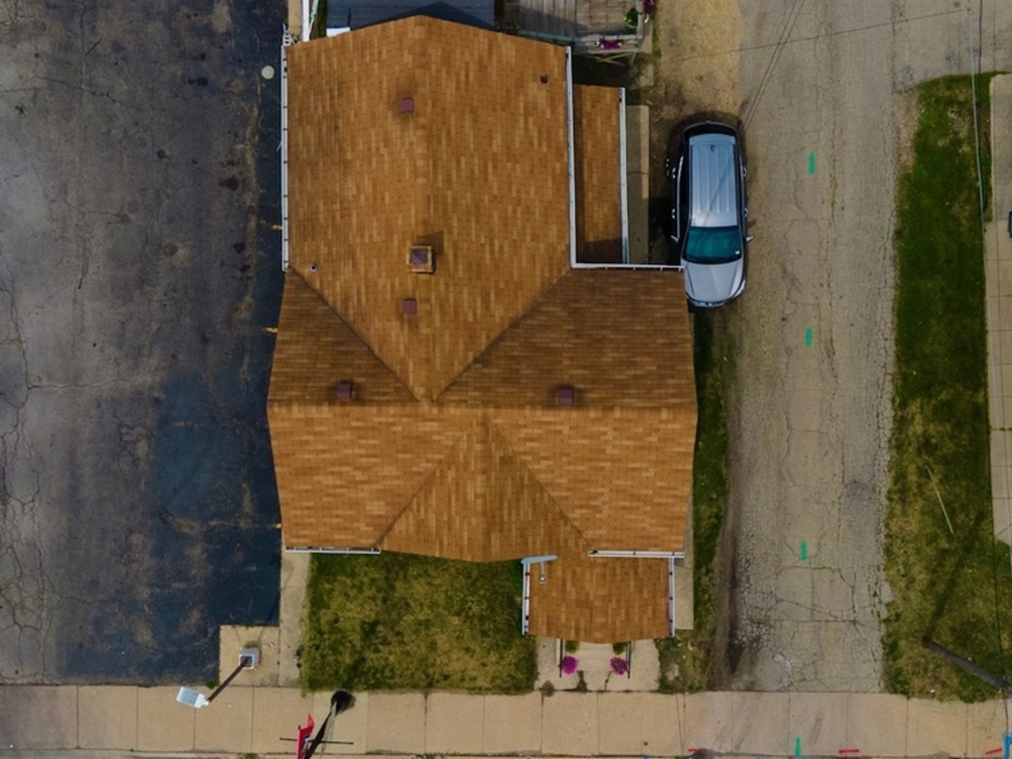713 E Lincoln Highway