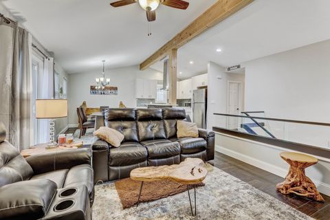 Tiny photo for 9810 N Lauren Lane, Niles, IL 60714 (MLS # 12398358)