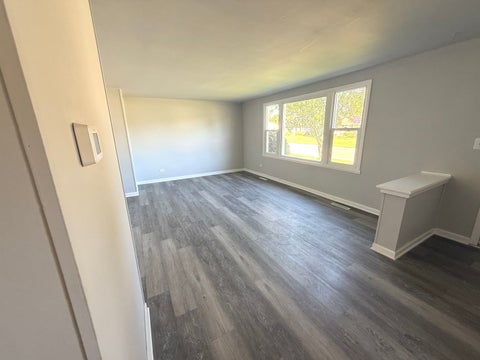Tiny photo for 233 Ensenada Drive, Carpentersville, IL 60110 (MLS # 12788805)