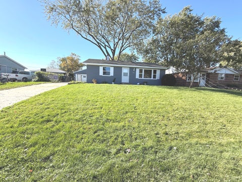 Tiny photo for 233 Ensenada Drive, Carpentersville, IL 60110 (MLS # 12788805)
