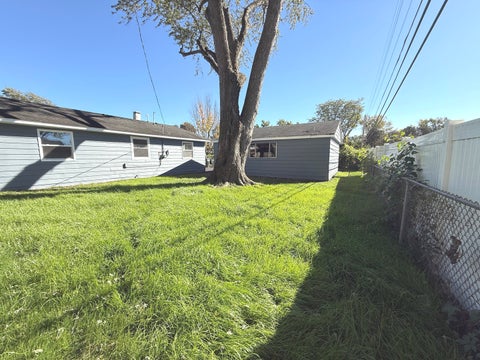 Tiny photo for 233 Ensenada Drive, Carpentersville, IL 60110 (MLS # 12788805)