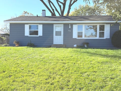 Photo of 233 Ensenada Drive, Carpentersville, IL 60110 (MLS # 12788805)