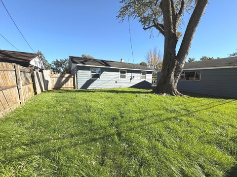 Tiny photo for 233 Ensenada Drive, Carpentersville, IL 60110 (MLS # 12788805)