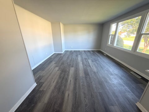 Tiny photo for 233 Ensenada Drive, Carpentersville, IL 60110 (MLS # 12788805)