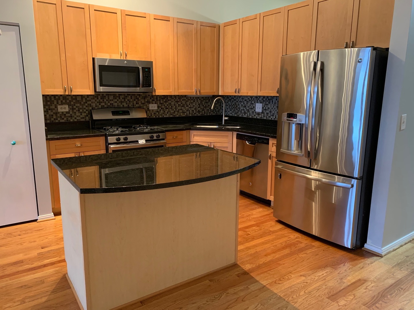 950 W Monroe Street 407
