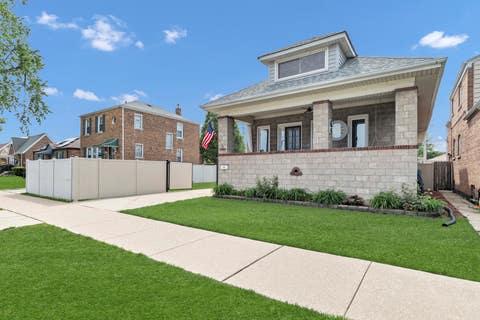 Photo of 5412 S Natoma Avenue, Chicago, IL 60638 (MLS # 12726478)