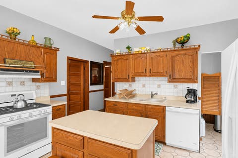 Tiny photo for 5412 S Natoma Avenue, Chicago, IL 60638 (MLS # 12726478)