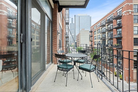Tiny photo for 850 W Adams Street #4B, Chicago, IL 60607 (MLS # 12741487)