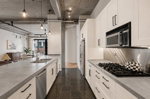 Tiny photo for 850 W Adams Street #4B, Chicago, IL 60607 (MLS # 12741487)