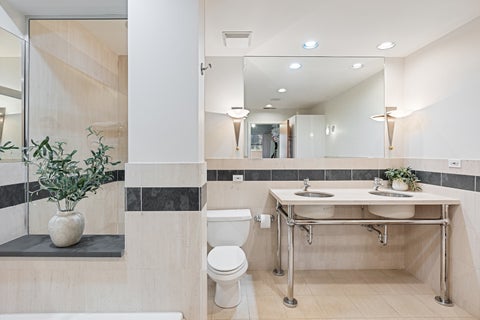 Tiny photo for 850 W Adams Street #4B, Chicago, IL 60607 (MLS # 12741487)