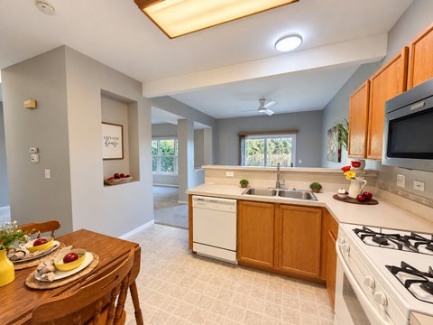 Tiny photo for 1689 S Candlestick Way, Waukegan, IL 60085 (MLS # 12784493)