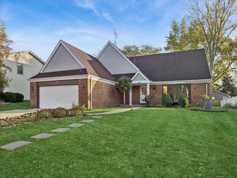 Photo of 122 Encina Drive, Naperville, IL 60540 (MLS # 12507885)