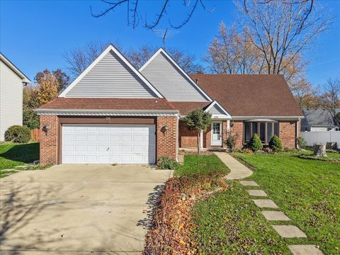 Photo of 122 Encina Drive, Naperville, IL 60540 (MLS # 12507885)