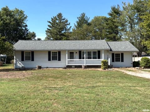 Photo of 2633 S BROADWAY Avenue, Salem, IL 62881 (MLS # EB459947)