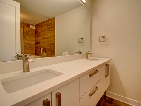 Tiny photo for 2970 N Lake Shore Drive #4D-4E, Chicago, IL 60657 (MLS # 12589510)