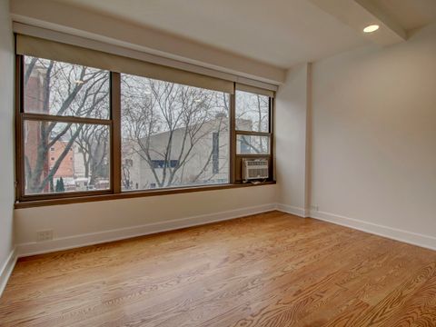 Tiny photo for 2970 N Lake Shore Drive #4D-4E, Chicago, IL 60657 (MLS # 12589510)