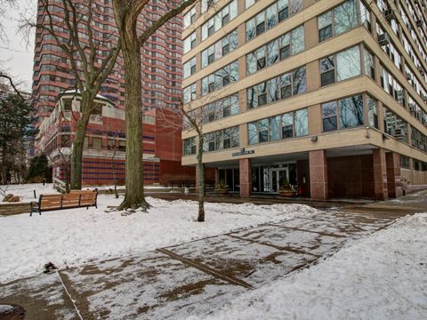 Photo of 2970 N Lake Shore Drive #4D-4E, Chicago, IL 60657 (MLS # 12589510)