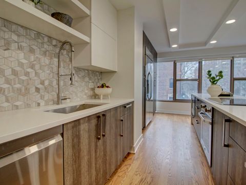 Tiny photo for 2970 N Lake Shore Drive #4D-4E, Chicago, IL 60657 (MLS # 12589510)