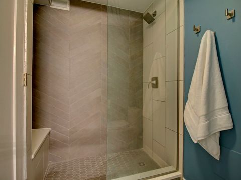 Tiny photo for 2970 N Lake Shore Drive #4D-4E, Chicago, IL 60657 (MLS # 12589510)