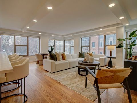 Tiny photo for 2970 N Lake Shore Drive #4D-4E, Chicago, IL 60657 (MLS # 12589510)