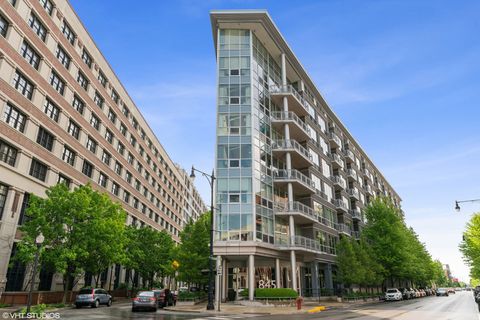 Photo of 845 N KINGSBURY Street #315, Chicago, IL 60610 (MLS # 12637854)