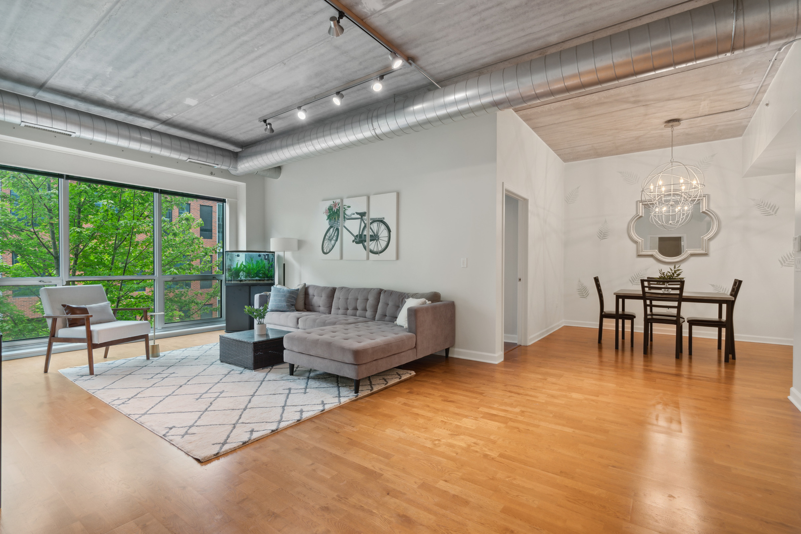 845 N KINGSBURY Street 315