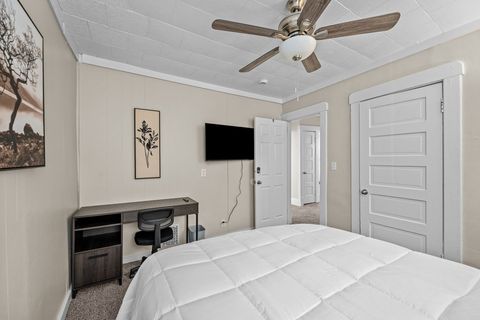 Tiny photo for 1415 N Main Street, Davenport, IA 52803 (MLS # 12617662)