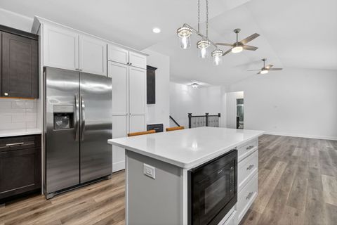 Tiny photo for 20929 Lakewoods Lane, Shorewood, IL 60404 (MLS # 12590951)