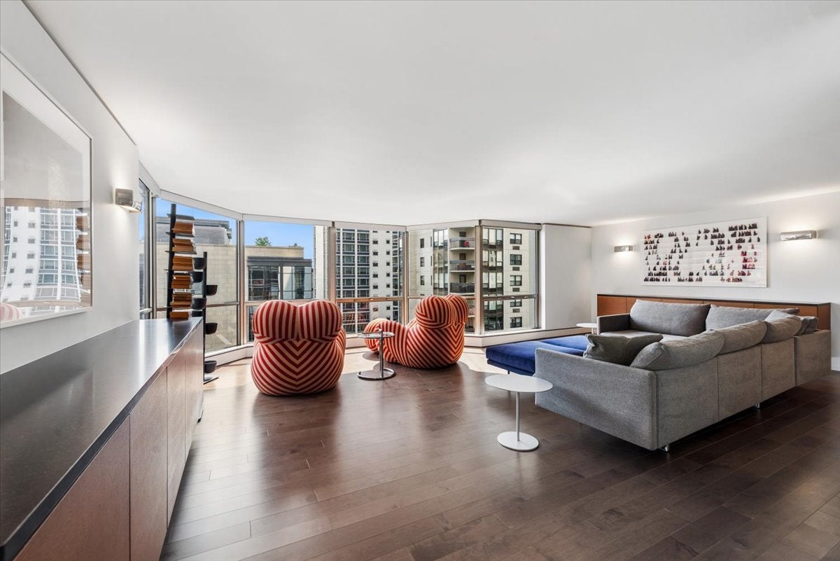 1310 N Ritchie Court 10AD