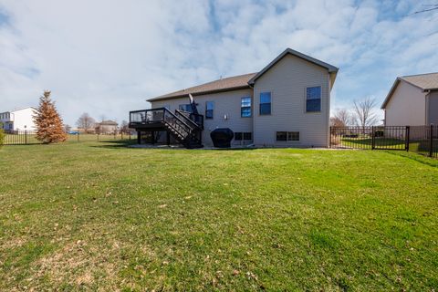 Tiny photo for 2709 Piney Run, Bloomington, IL 61705 (MLS # 12585731)