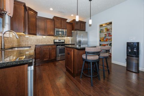 Tiny photo for 2709 Piney Run, Bloomington, IL 61705 (MLS # 12585731)