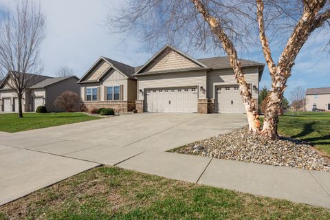 Tiny photo for 2709 Piney Run, Bloomington, IL 61705 (MLS # 12585731)