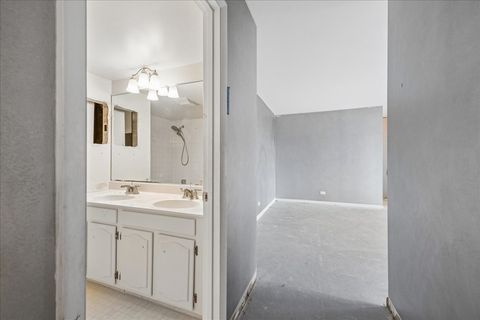 Tiny photo for 1020 N Harlem Avenue #5C, River Forest, IL 60305 (MLS # 12632430)