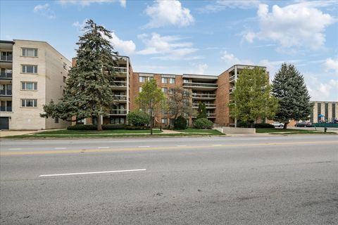 Photo of 1020 N Harlem Avenue #5C, River Forest, IL 60305 (MLS # 12632430)