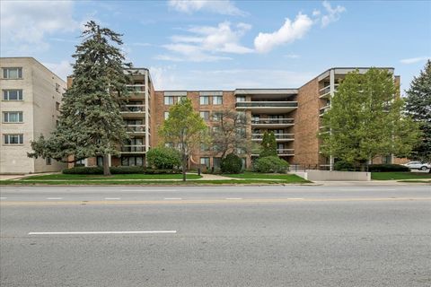 Tiny photo for 1020 N Harlem Avenue #5C, River Forest, IL 60305 (MLS # 12632430)